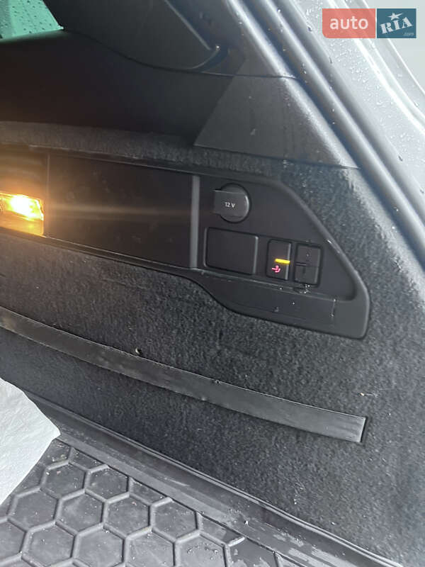 Внедорожник / Кроссовер Volkswagen Touareg 2011 в Тячеве фото 9 Внедорожник / Кроссовер Volkswagen Touareg 2011 в Тячеве