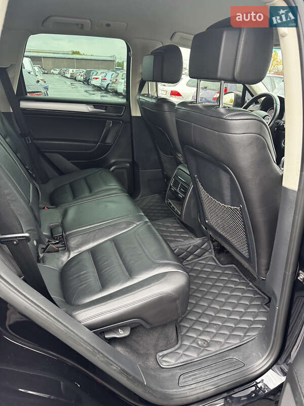 Внедорожник / Кроссовер Volkswagen Touareg 2015 в Киеве фото 14 Внедорожник / Кроссовер Volkswagen Touareg 2015 в Киеве