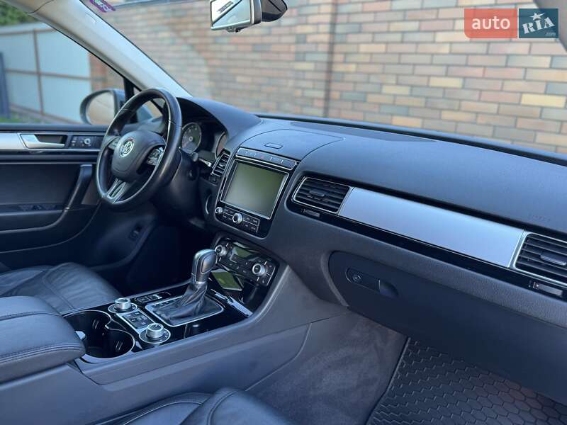 Внедорожник / Кроссовер Volkswagen Touareg 2015 в Виннице фото 30 Внедорожник / Кроссовер Volkswagen Touareg 2015 в Виннице