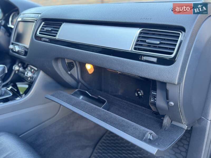 Внедорожник / Кроссовер Volkswagen Touareg 2015 в Виннице фото 31 Внедорожник / Кроссовер Volkswagen Touareg 2015 в Виннице