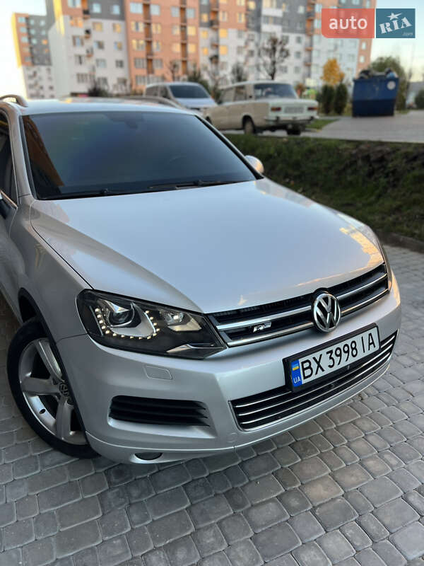 Внедорожник / Кроссовер Volkswagen Touareg 2010 в Виннице