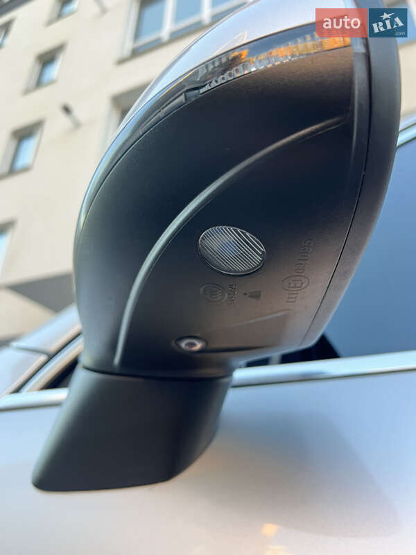 Внедорожник / Кроссовер Volkswagen Touareg 2010 в Виннице