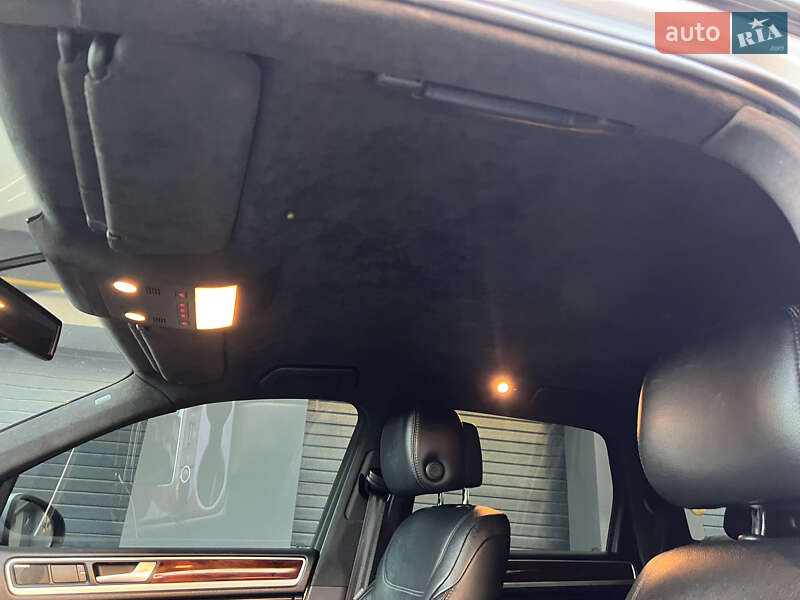 Внедорожник / Кроссовер Volkswagen Touareg 2010 в Виннице