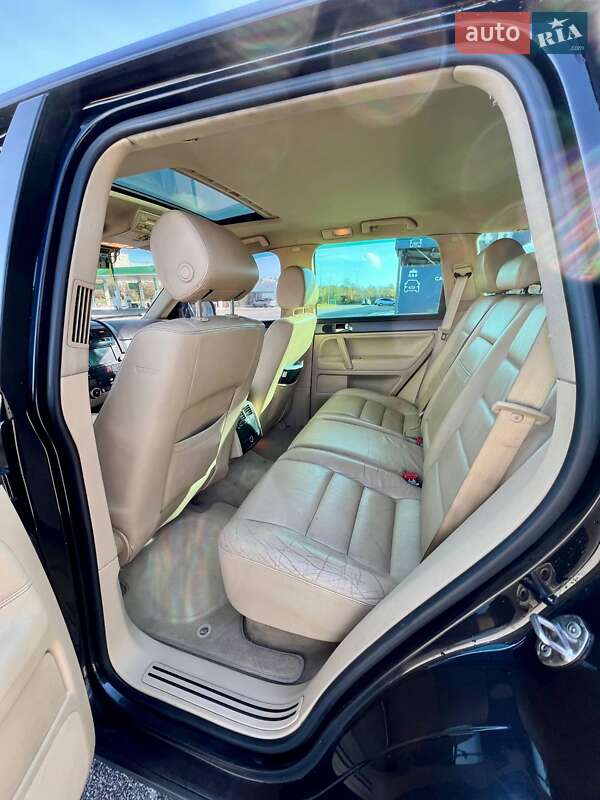 Внедорожник / Кроссовер Volkswagen Touareg 2006 в Запорожье