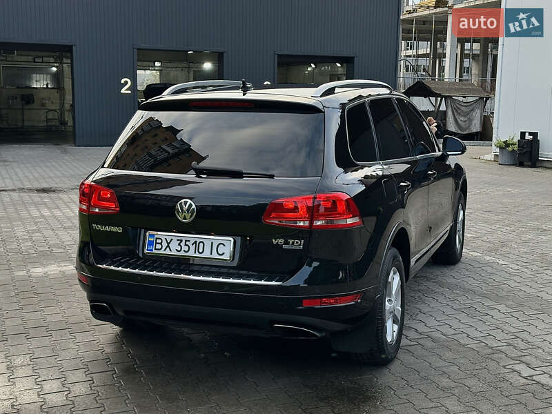Внедорожник / Кроссовер Volkswagen Touareg 2010 в Хмельницком
