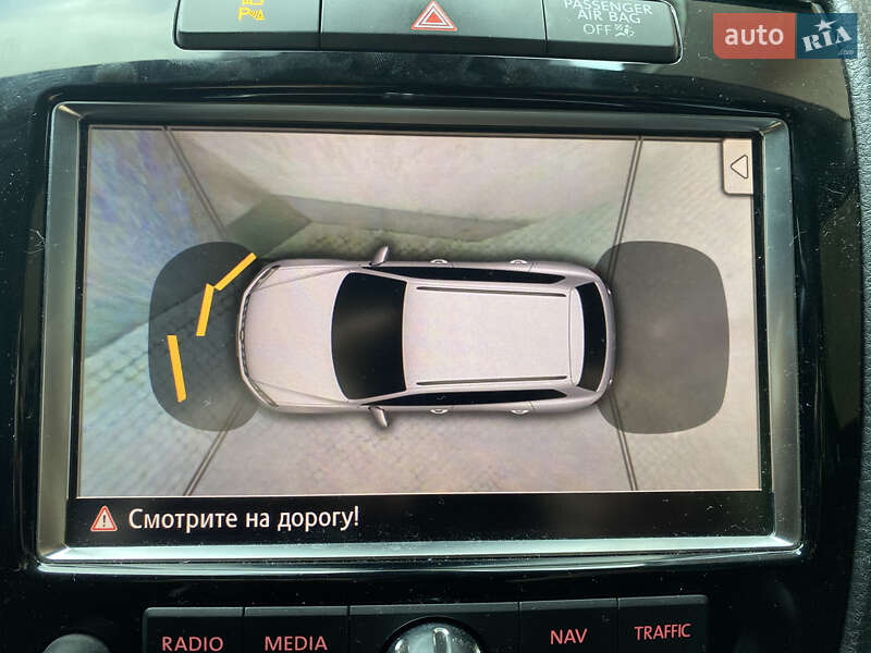 Внедорожник / Кроссовер Volkswagen Touareg 2010 в Хмельницком