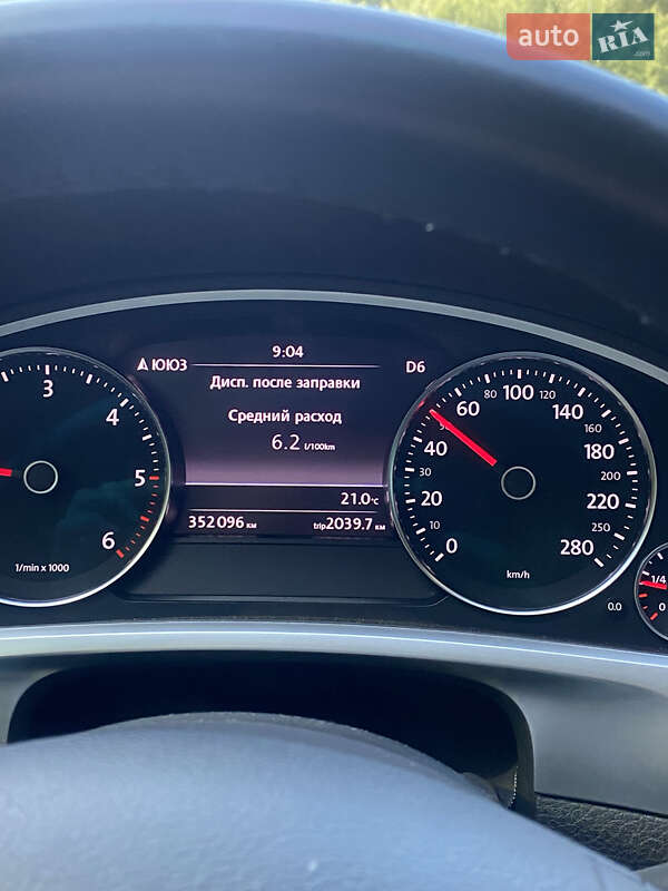 Внедорожник / Кроссовер Volkswagen Touareg 2010 в Хмельницком