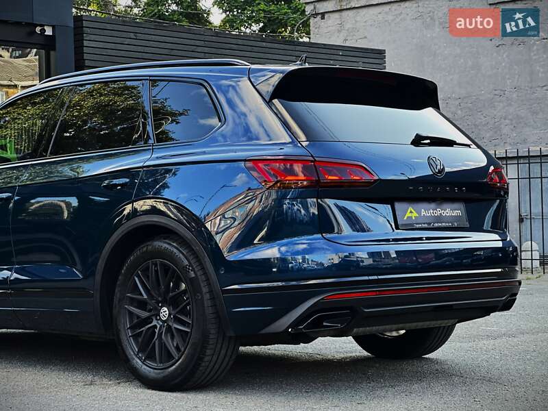 Позашляховик / Кросовер Volkswagen Touareg 2019 в Києві фото 19 Позашляховик / Кросовер Volkswagen Touareg 2019 в Києві