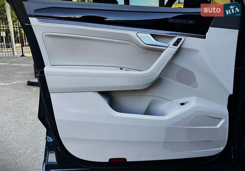 Позашляховик / Кросовер Volkswagen Touareg 2019 в Києві фото 20 Позашляховик / Кросовер Volkswagen Touareg 2019 в Києві