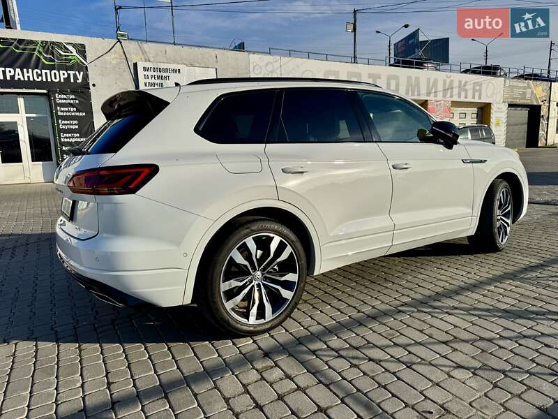 Внедорожник / Кроссовер Volkswagen Touareg 2020 в Черновцах
