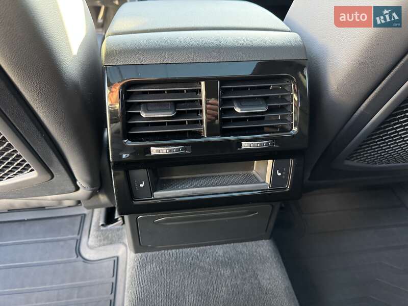 Внедорожник / Кроссовер Volkswagen Touareg 2020 в Черновцах