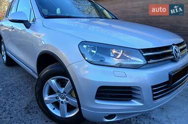 Внедорожник / Кроссовер Volkswagen Touareg 2012 в Одессе