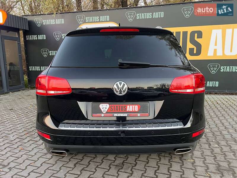 Внедорожник / Кроссовер Volkswagen Touareg 2010 в Хмельницком