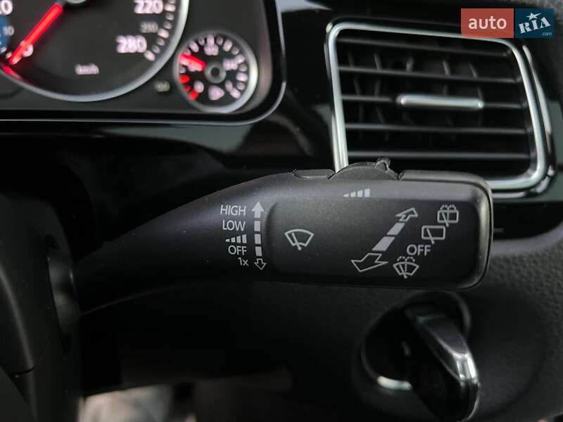 Внедорожник / Кроссовер Volkswagen Touareg 2010 в Хмельницком