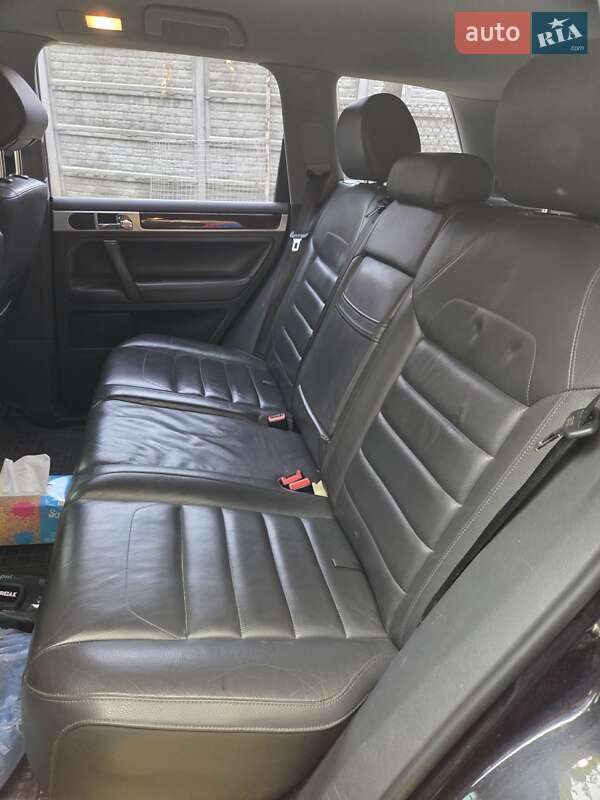 Внедорожник / Кроссовер Volkswagen Touareg 2007 в Харькове