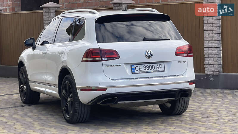 Внедорожник / Кроссовер Volkswagen Touareg 2017 в Черновцах