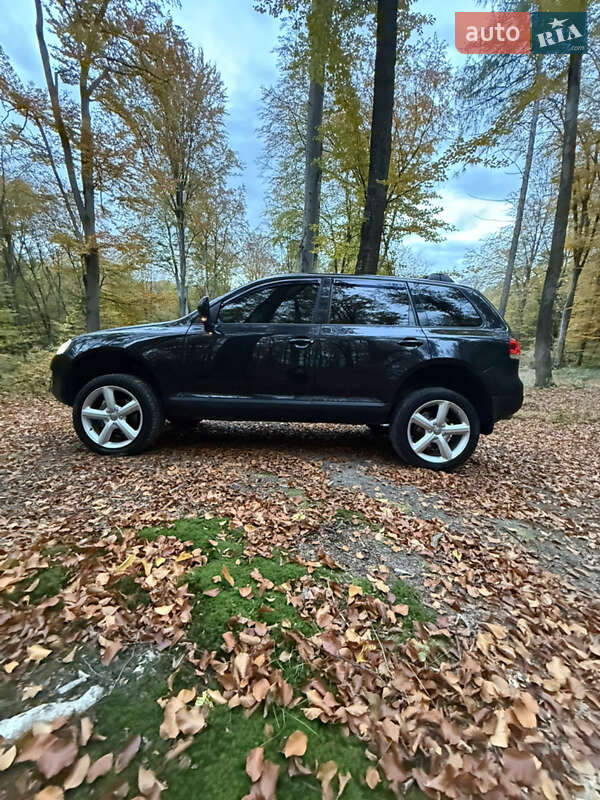 Позашляховик / Кросовер Volkswagen Touareg 2006 в Львові