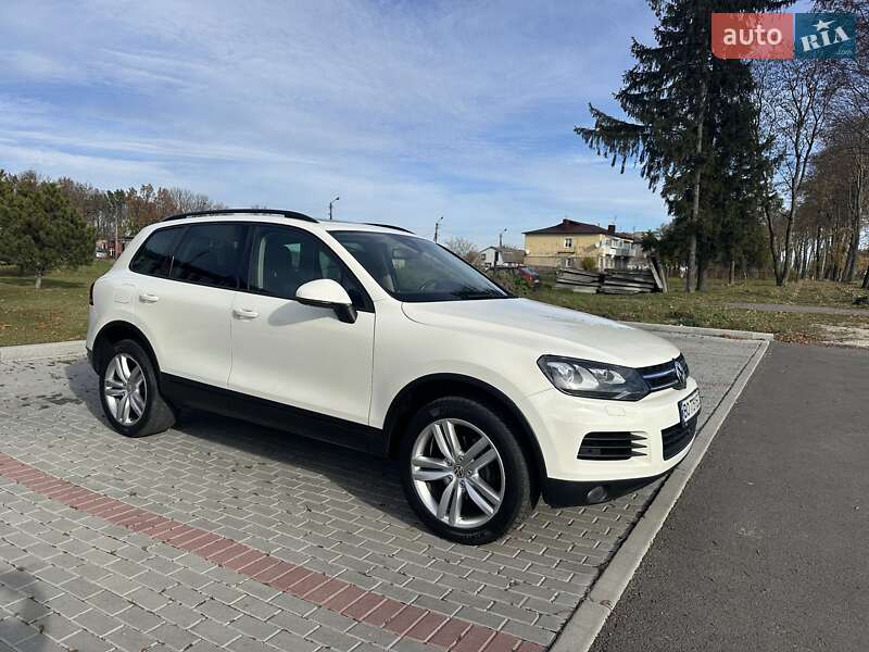 Внедорожник / Кроссовер Volkswagen Touareg 2010 в Тернополе