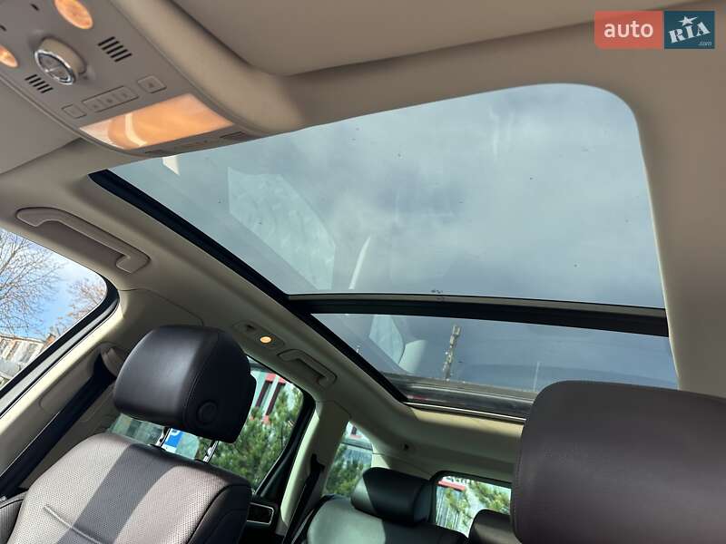 Внедорожник / Кроссовер Volkswagen Touareg 2010 в Тернополе