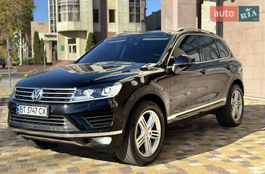 Позашляховик / Кросовер Volkswagen Touareg 2014 в Миколаєві