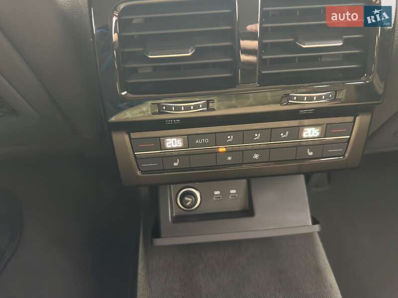 Внедорожник / Кроссовер Volkswagen Touareg 2024 в Кривом Роге