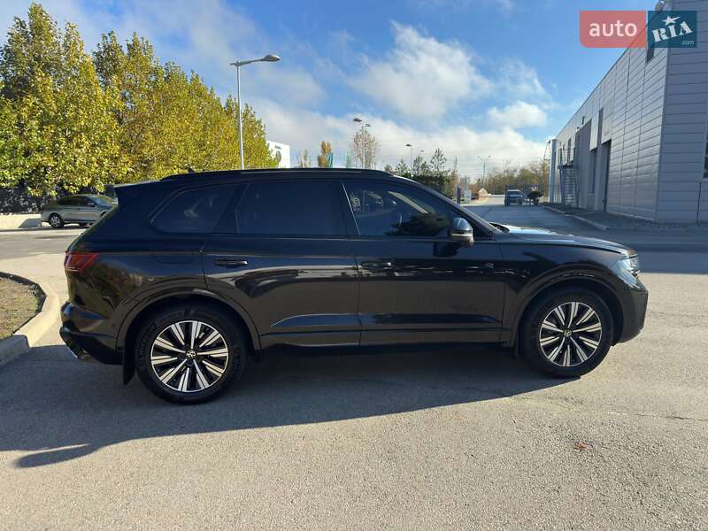 Внедорожник / Кроссовер Volkswagen Touareg 2024 в Кривом Роге