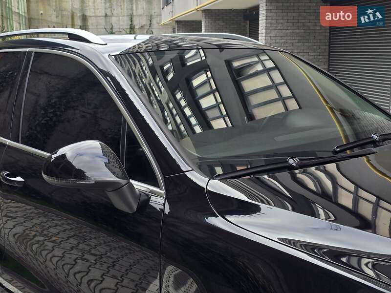 Внедорожник / Кроссовер Volkswagen Touareg 2011 в Хмельницком