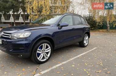 Внедорожник / Кроссовер Volkswagen Touareg 2013 в Виннице