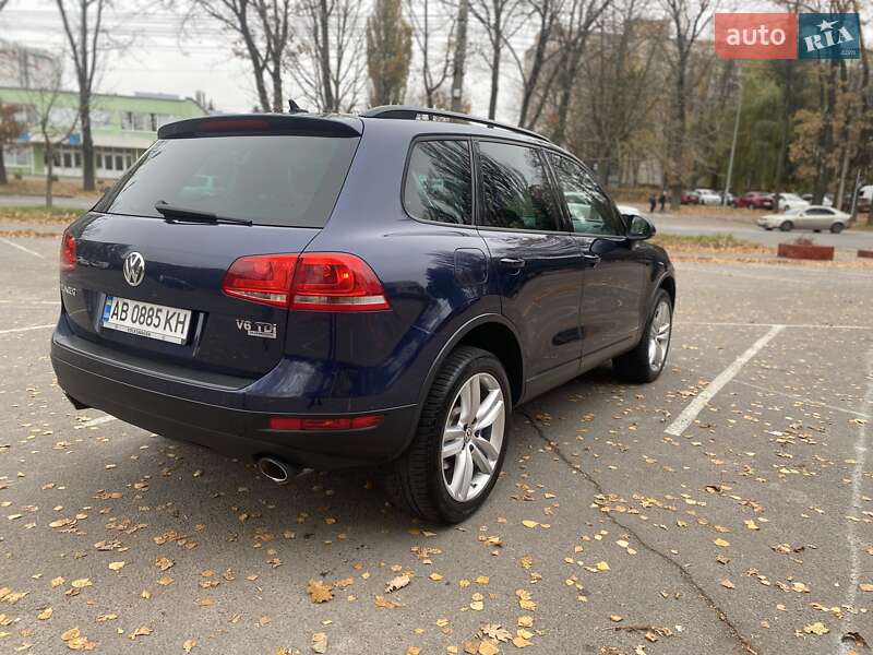 Позашляховик / Кросовер Volkswagen Touareg 2013 в Вінниці