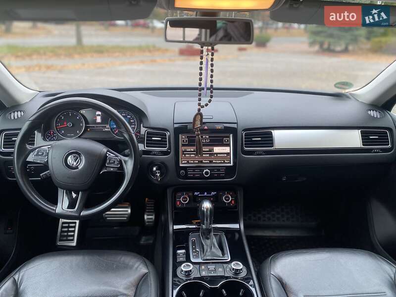 Позашляховик / Кросовер Volkswagen Touareg 2013 в Вінниці