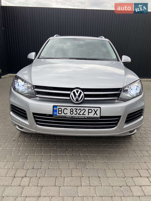 Внедорожник / Кроссовер Volkswagen Touareg 2013 в Львове