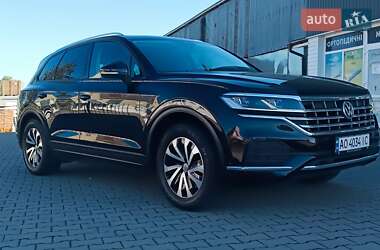 Позашляховик / Кросовер Volkswagen Touareg 2019 в Хусті