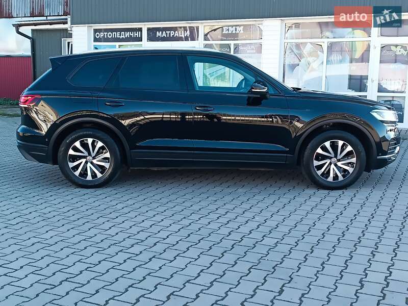 Позашляховик / Кросовер Volkswagen Touareg 2019 в Хусті фото 17 Позашляховик / Кросовер Volkswagen Touareg 2019 в Хусті