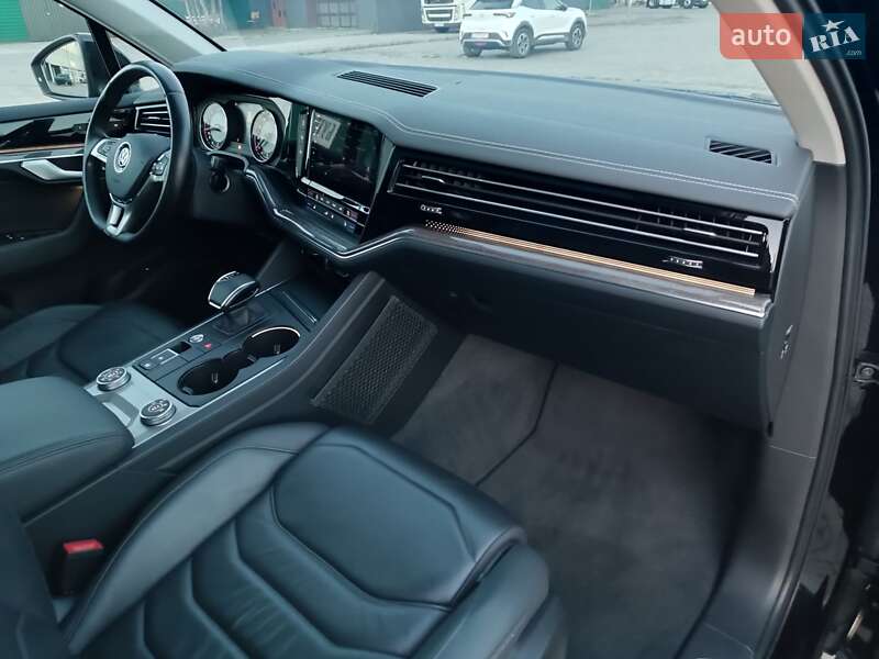 Позашляховик / Кросовер Volkswagen Touareg 2019 в Хусті фото 41 Позашляховик / Кросовер Volkswagen Touareg 2019 в Хусті