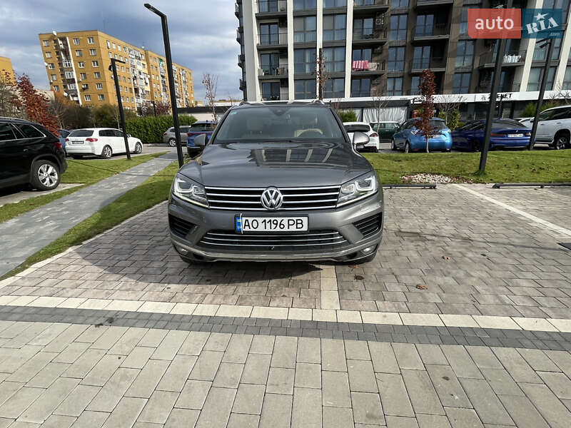 Внедорожник / Кроссовер Volkswagen Touareg 2015 в Ужгороде фото 5 Внедорожник / Кроссовер Volkswagen Touareg 2015 в Ужгороде