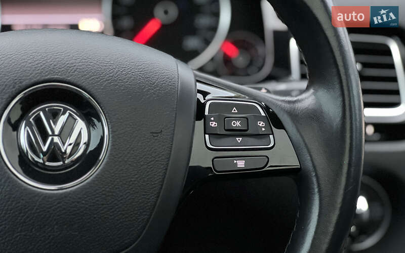 Внедорожник / Кроссовер Volkswagen Touareg 2018 в Львове