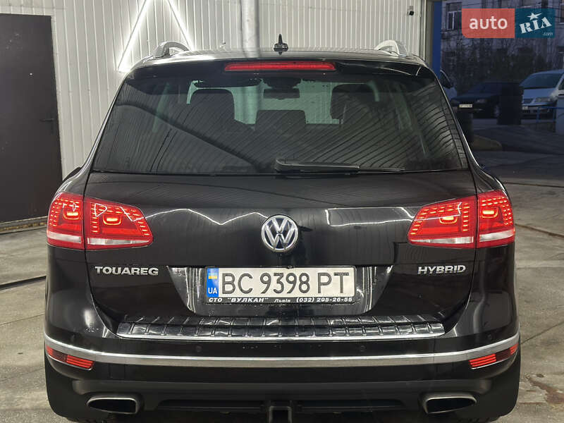 Позашляховик / Кросовер Volkswagen Touareg 2015 в Вінниці