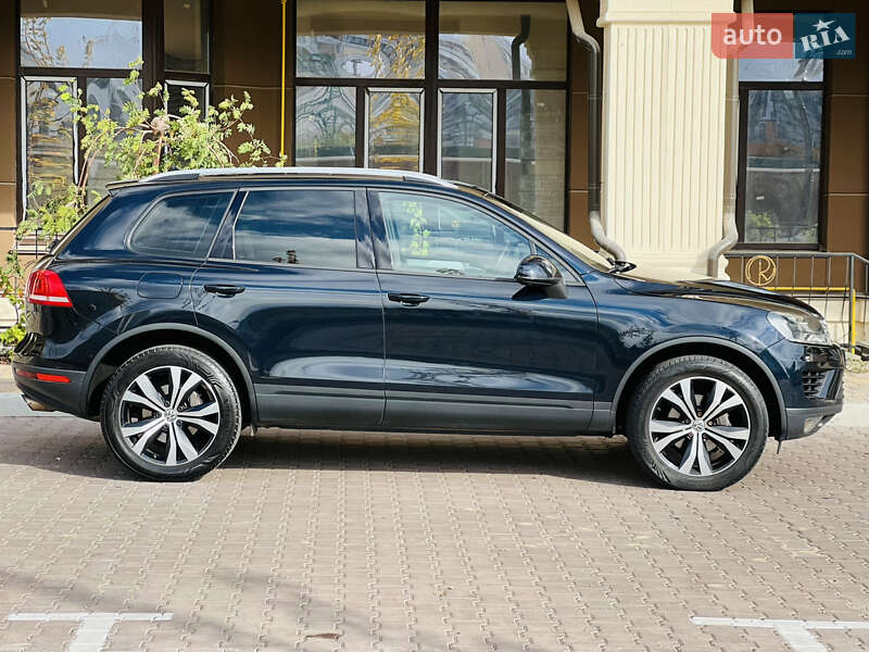 Внедорожник / Кроссовер Volkswagen Touareg 2016 в Киеве фото 10 Внедорожник / Кроссовер Volkswagen Touareg 2016 в Киеве