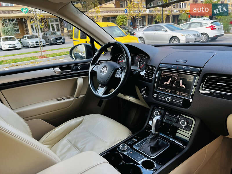 Внедорожник / Кроссовер Volkswagen Touareg 2016 в Киеве фото 41 Внедорожник / Кроссовер Volkswagen Touareg 2016 в Киеве