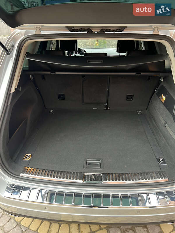 Внедорожник / Кроссовер Volkswagen Touareg 2012 в Хотине