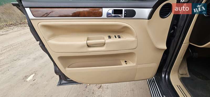 Внедорожник / Кроссовер Volkswagen Touareg 2007 в Киеве фото 7 Внедорожник / Кроссовер Volkswagen Touareg 2007 в Киеве
