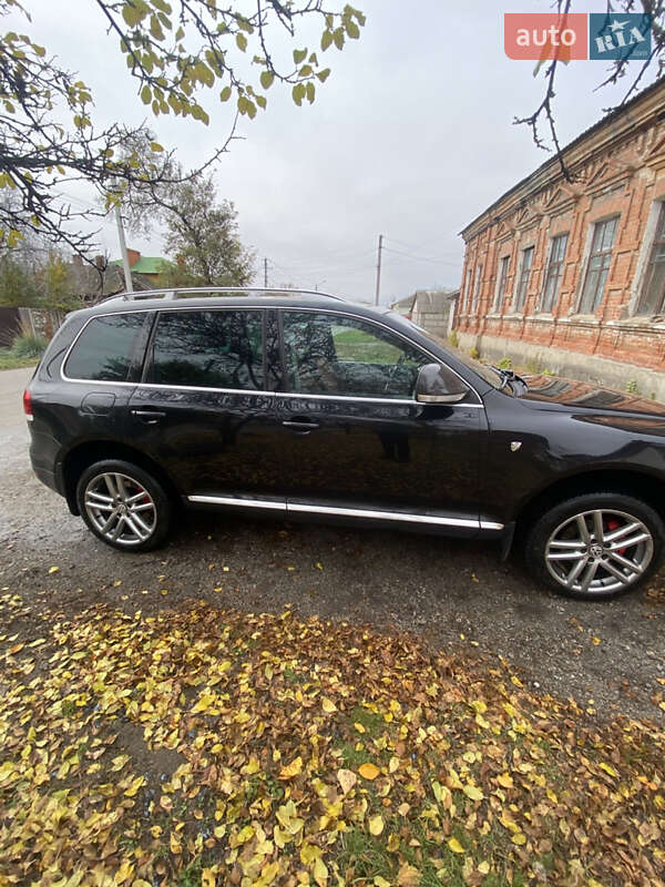 Позашляховик / Кросовер Volkswagen Touareg 2008 в Краснограді