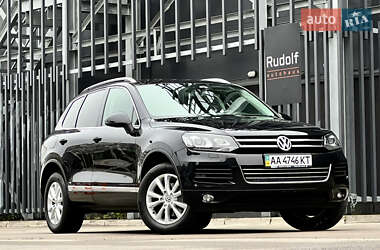 Внедорожник / Кроссовер Volkswagen Touareg 2014 в Киеве