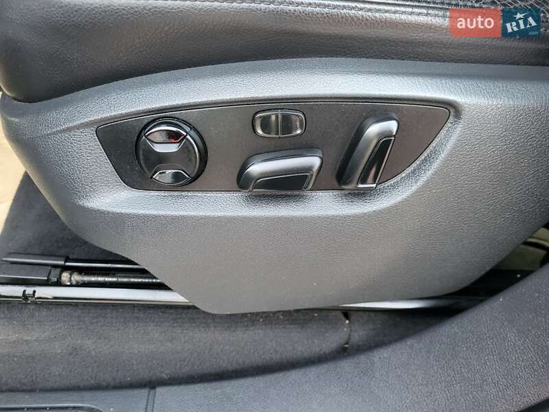 Внедорожник / Кроссовер Volkswagen Touareg 2010 в Луцке фото 20 Внедорожник / Кроссовер Volkswagen Touareg 2010 в Луцке