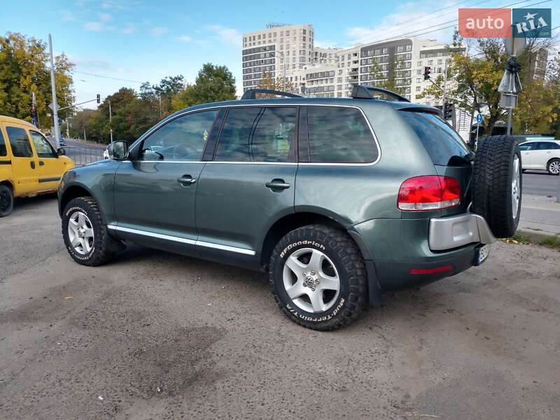 Внедорожник / Кроссовер Volkswagen Touareg 2006 в Львове