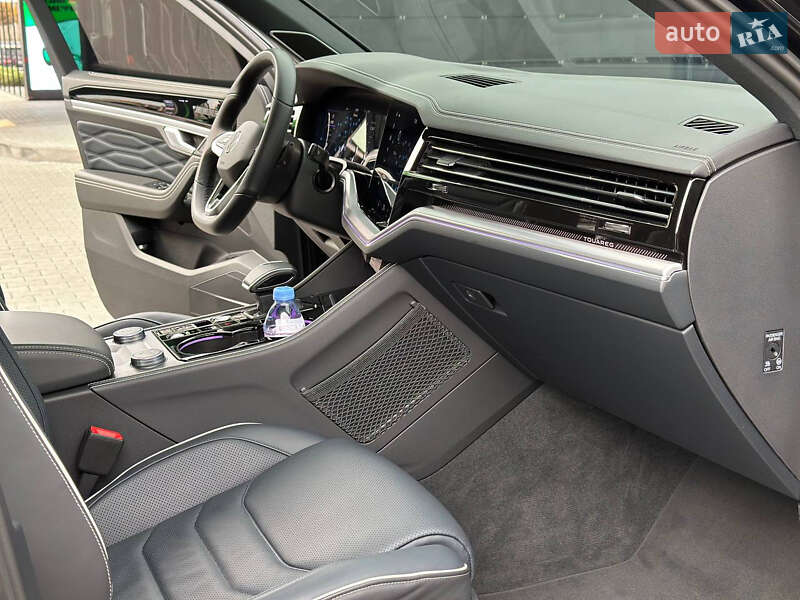 Внедорожник / Кроссовер Volkswagen Touareg 2024 в Днепре