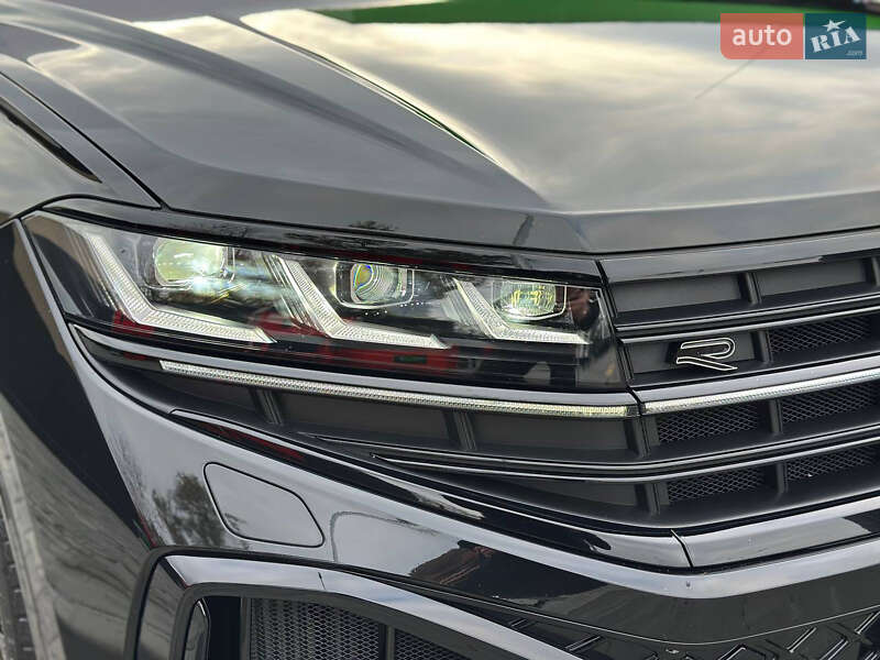 Внедорожник / Кроссовер Volkswagen Touareg 2024 в Днепре