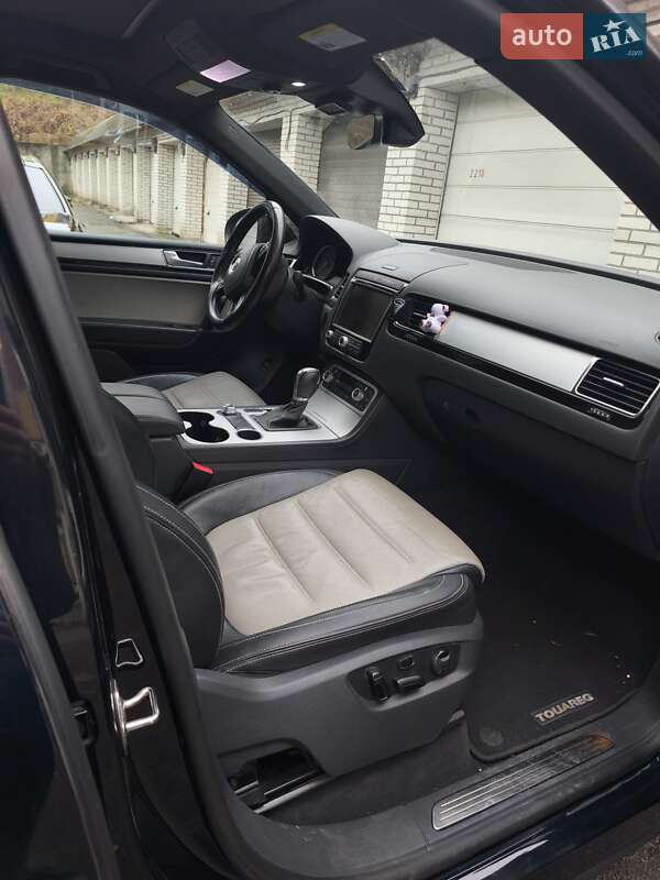 Внедорожник / Кроссовер Volkswagen Touareg 2017 в Киеве фото 8 Внедорожник / Кроссовер Volkswagen Touareg 2017 в Киеве