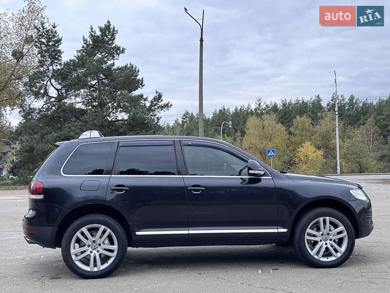 Внедорожник / Кроссовер Volkswagen Touareg 2007 в Киеве