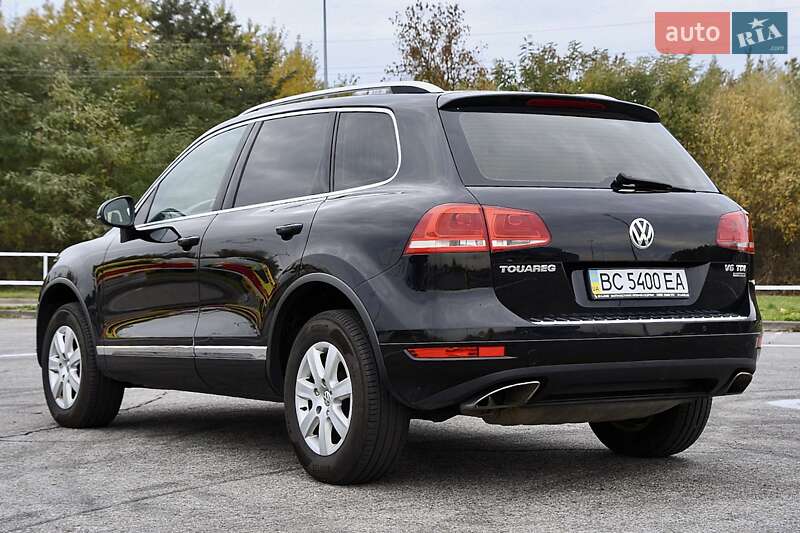 Позашляховик / Кросовер Volkswagen Touareg 2011 в Львові